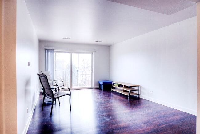 Building Photo - 6101 W 94th St