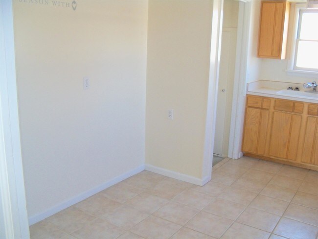 Building Photo - 1703 Avenue D