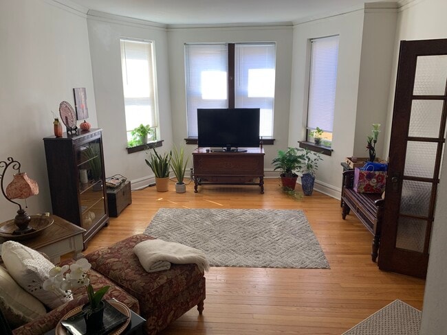 Foto del edificio - 2140 Elmwood Ave