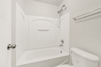 Building Photo - 1630 Trail Oaks Ct