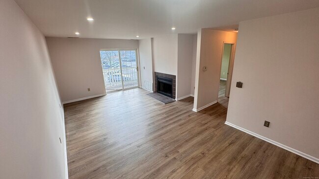 Foto del edificio - 25 Janet Cir