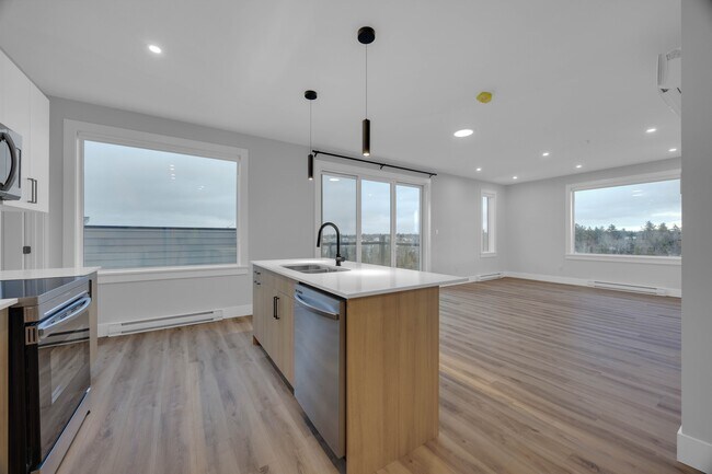 Building Photo - 1035 Melanson Rd