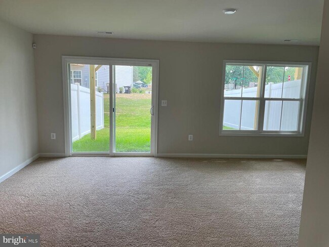 Building Photo - 3816 Drayton Ct