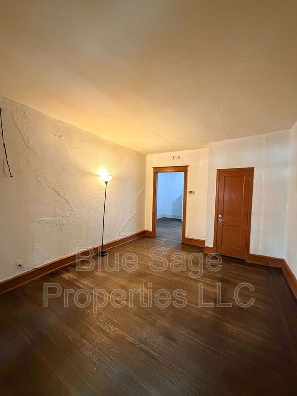 Foto del edificio - 31 N State Rd