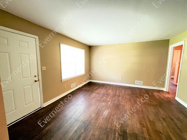Building Photo - 1228 Lynn Acres Dr