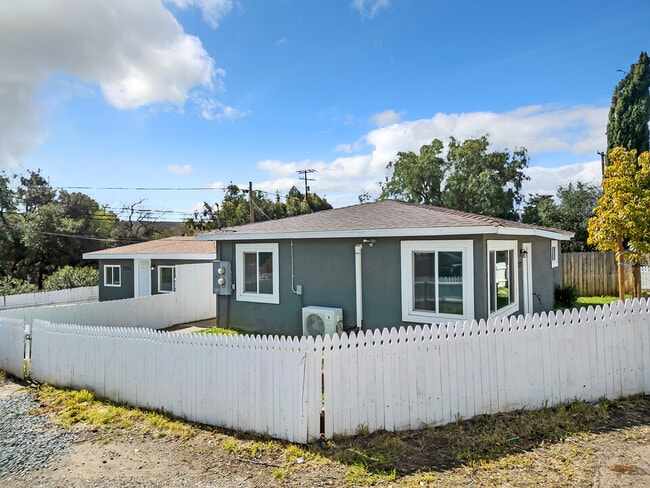 1222 Willowside Ter