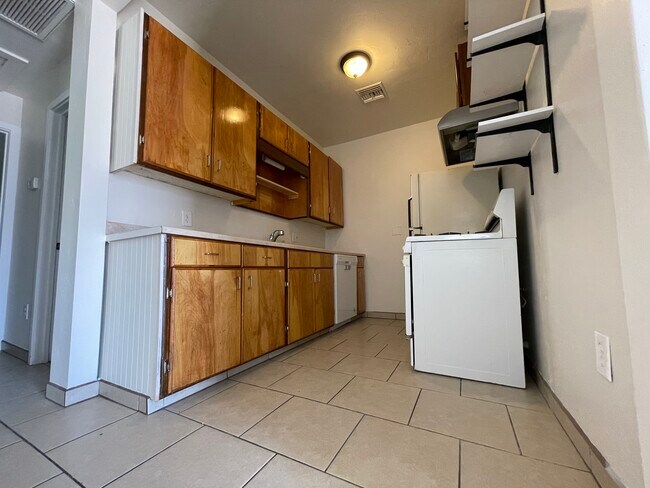 Building Photo - 4362 E 2nd St