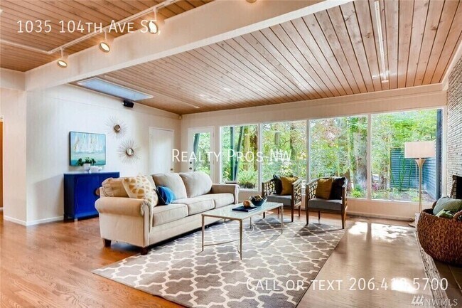 Foto del edificio - 1035 104th Ave SE