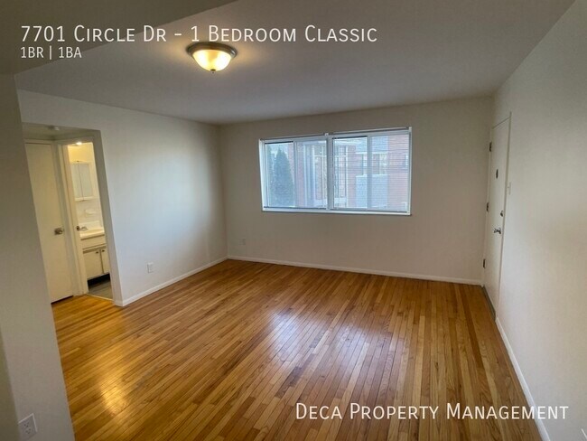 Building Photo - 1 Bedroom Apartment