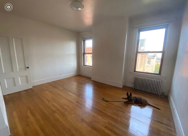 Building Photo - 16 Davis Ave