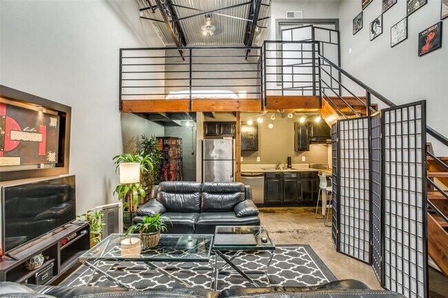 Building Photo - 3129 Ross Ave