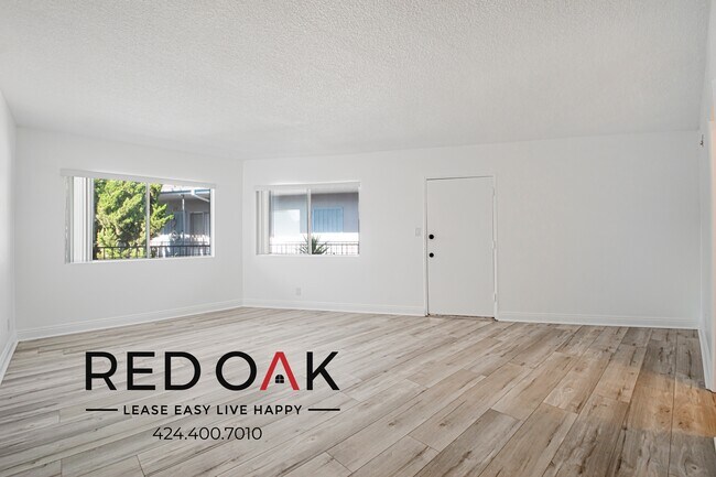 Foto del edificio - 12460 Lakewood Blvd