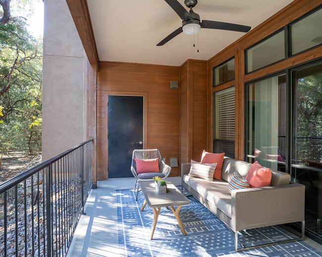 Nalle Woods of Westlake Apartments in Austin, TX