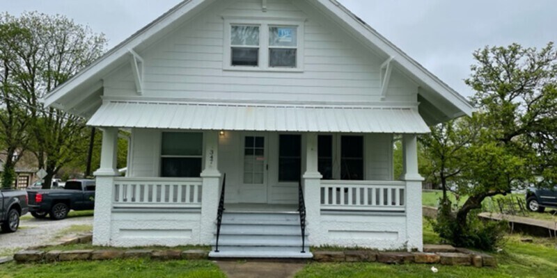 Primary Photo - 347 W Elm Street