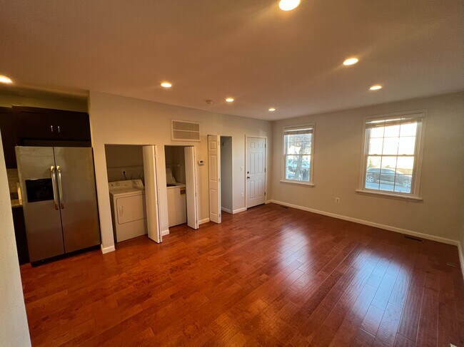 Foto del edificio - 4032 8th St NE