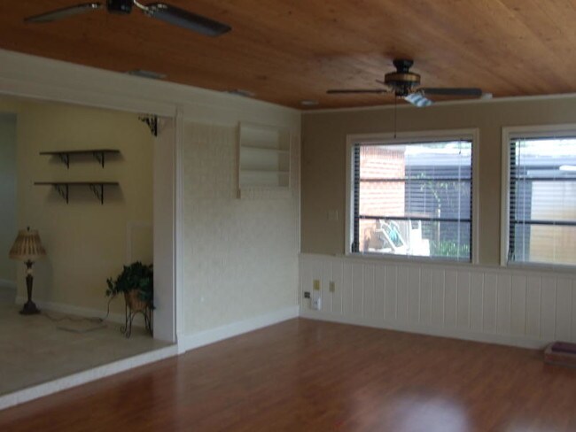 Building Photo - 3864 Dunes Rd