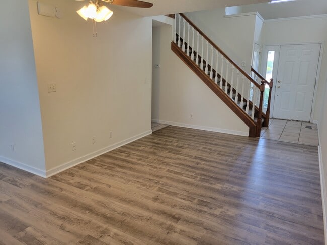 Building Photo - 614 Vineyards Ct