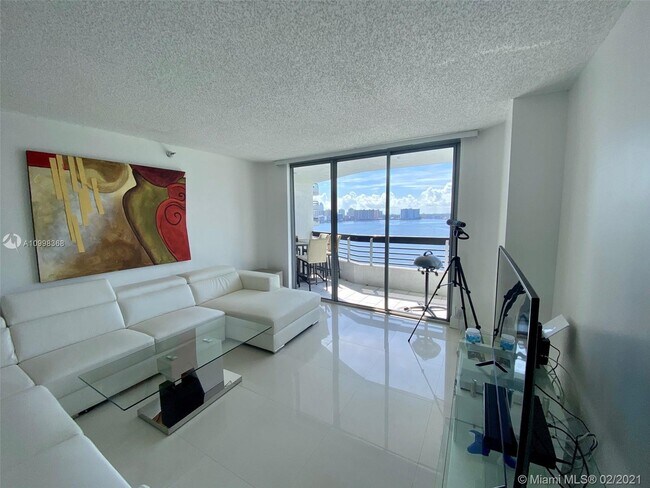 Foto del edificio - 19101 Mystic Pointe Dr