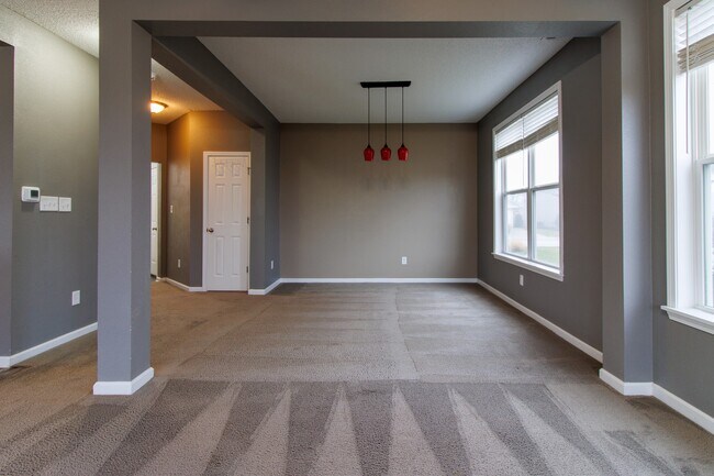 Building Photo - 3758 Gray Heather Ln