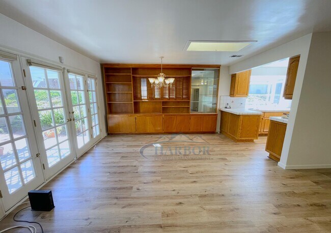 Building Photo - 2028 Elberon Ave