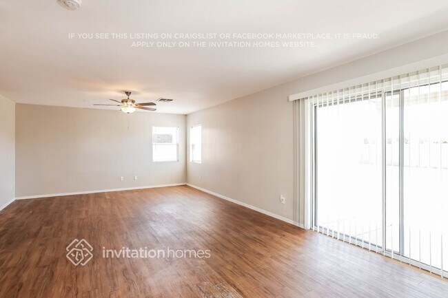 Building Photo - 12417 N 127th Dr
