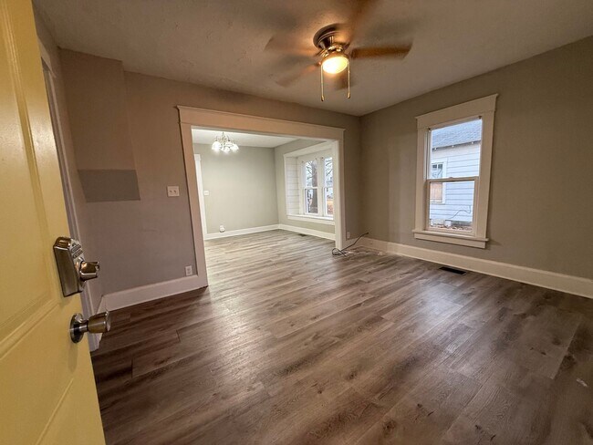 Foto del edificio - $1025 - updated 2 bedroom house