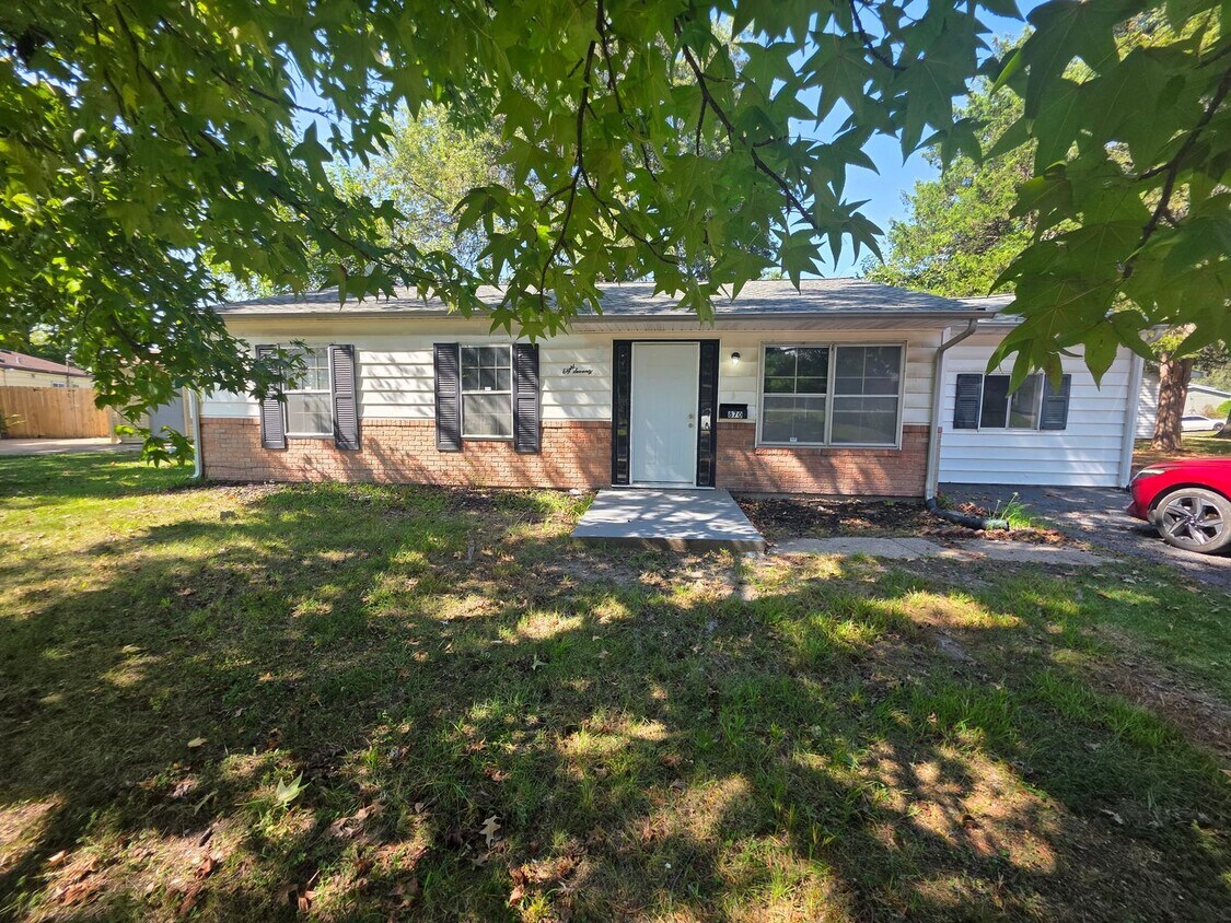 Primary Photo - LIMITED TIME**NO APPLICATION FEE**1/2 OFF ...