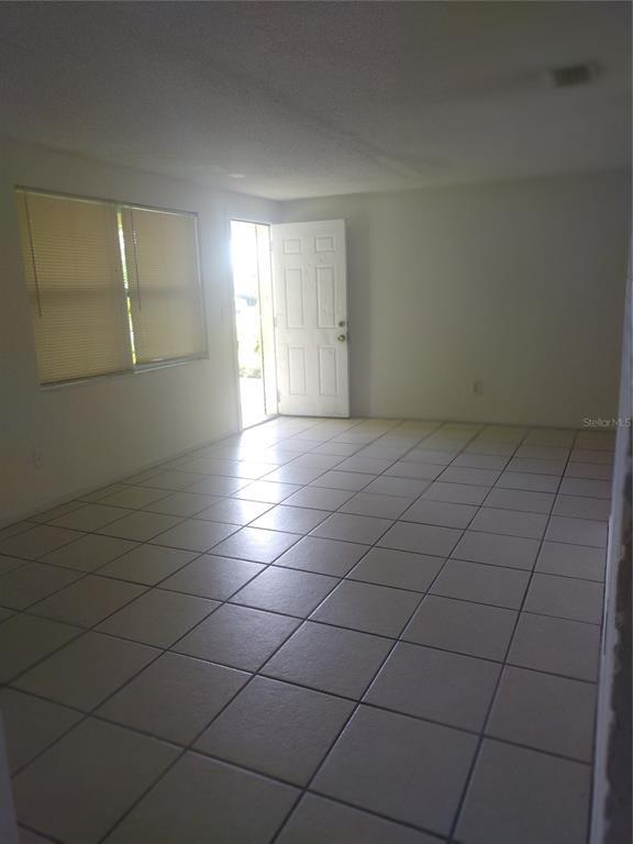Foto del edificio - 4841 Blossom Dr