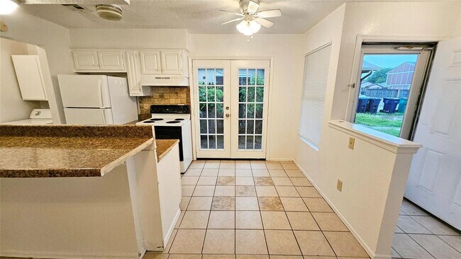 Foto del edificio - 6108 SE 46th St