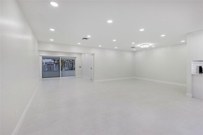 Foto del edificio - 4820 Tyler St