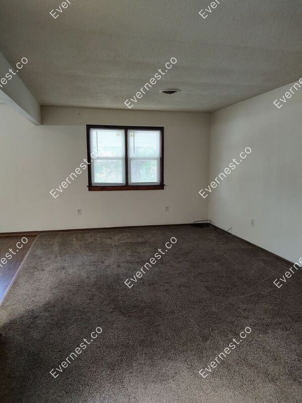 Building Photo - 2929 Flora Ave