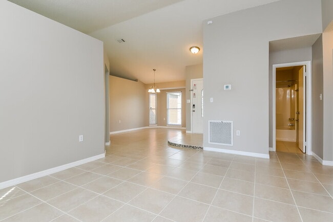 Foto del edificio - 264 Magellan Dr