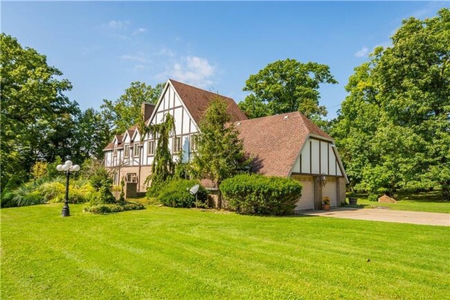 Building Photo - A CUSTOM MASTERPIECE waiting for you!