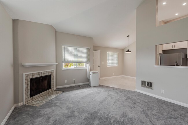 Building Photo - 2861 S Bascom Ave