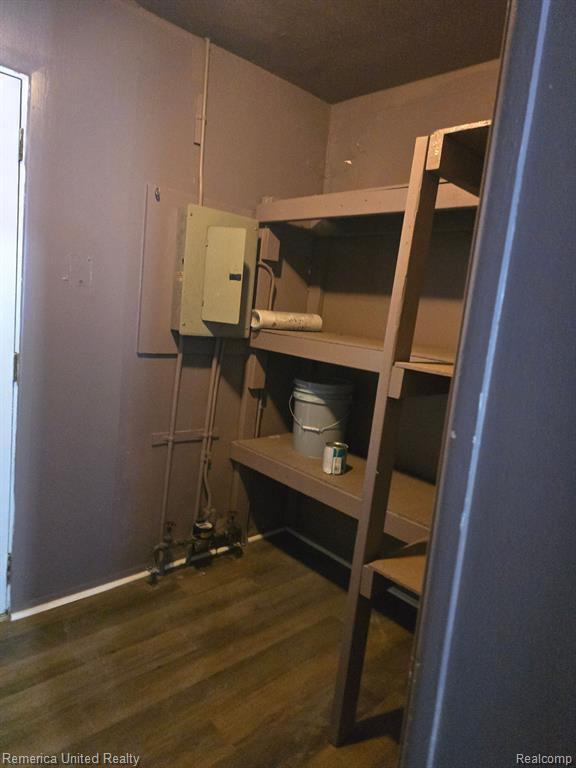 Foto del edificio - 25006 Midland Ave