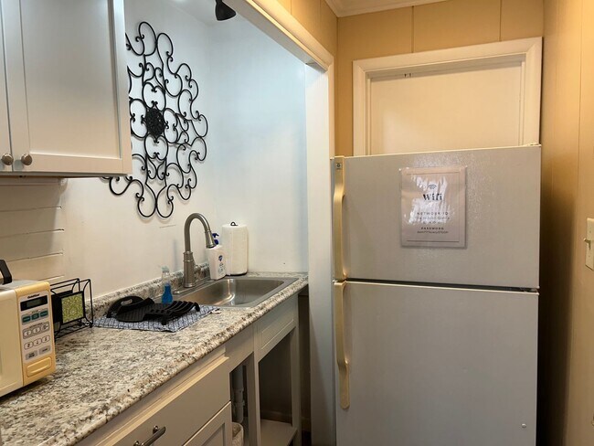 Foto del edificio - 4603 Locust Ln