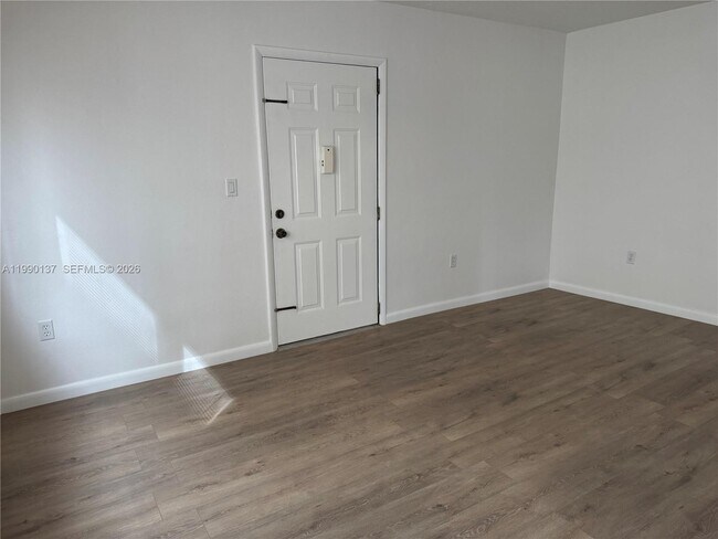 Foto del edificio - 4080 SW 2nd Terrace