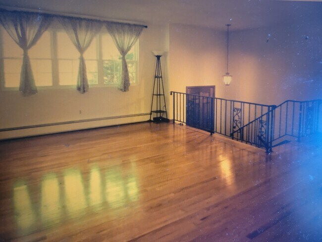 Building Photo - 1085 Bunn Hill Rd