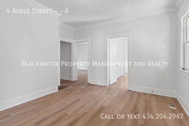 Building Photo - Beautifully Renovated 3 Bedroom Apartment!