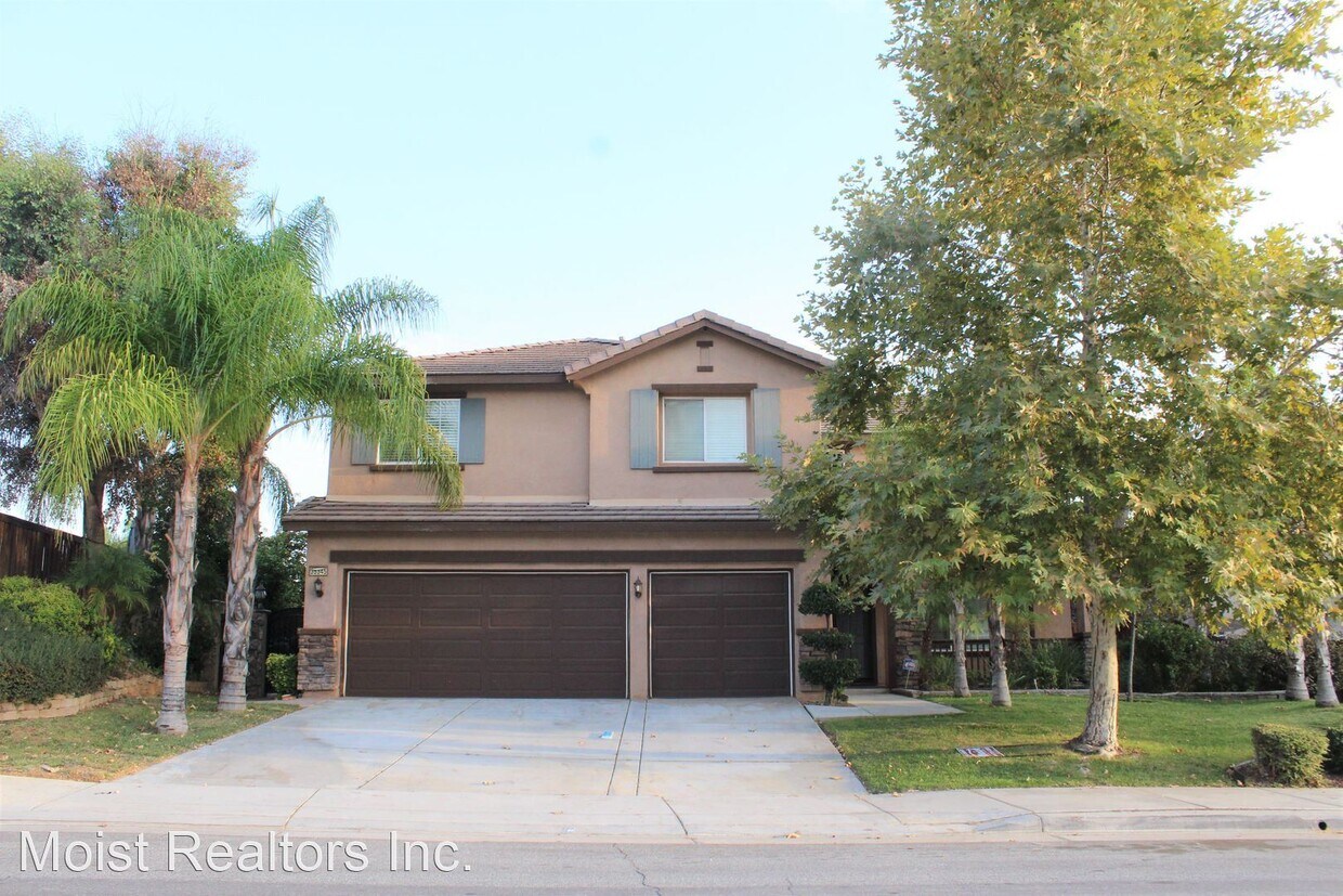 Primary Photo - 5 br, 3 bath House - 35345 Hogan Dr