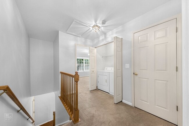 Building Photo - 2 Bedroom 2.5 Bath 1 Car Garage located in...