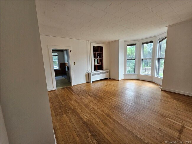 Foto del edificio - 427-429 Center St