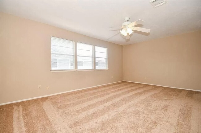 Photo - 10807 Sugar Hill Dr House