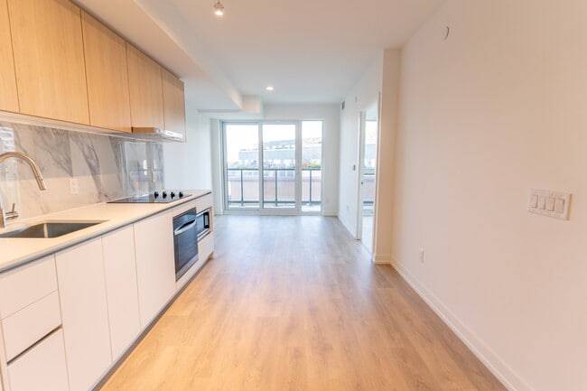 Photo du bâtiment - 1100-1100 Sheppard Ave W