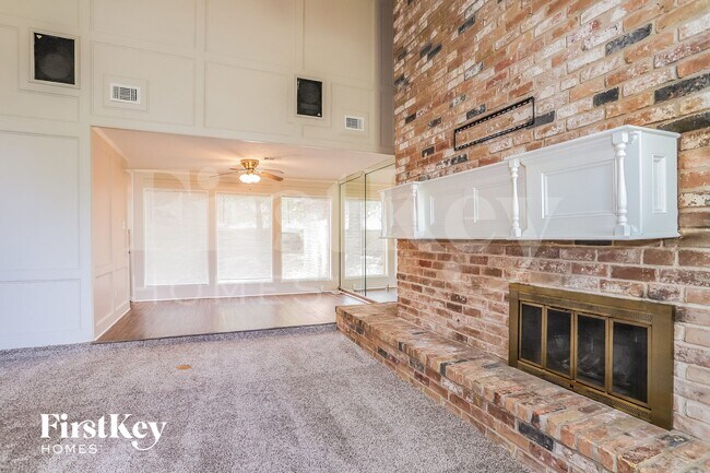 Building Photo - 6511 Misty Springs Ln