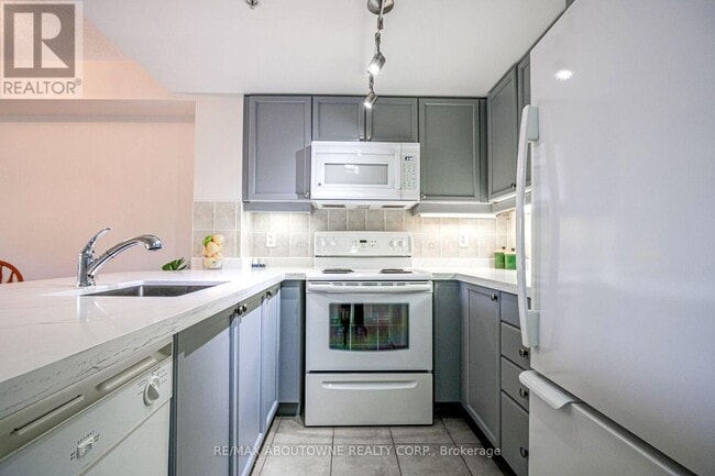 Building Photo - 350 Princess Royal Dr