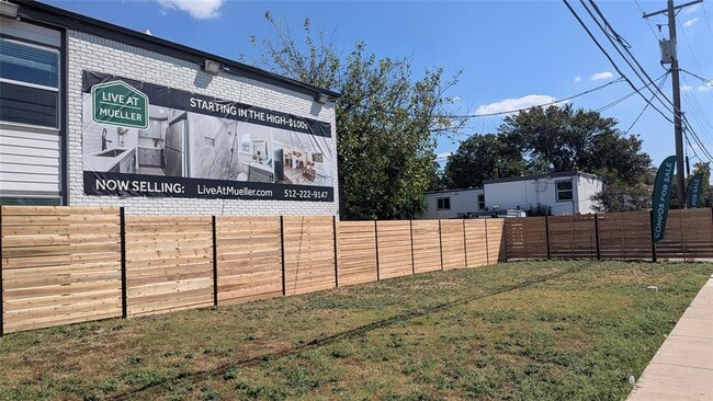 Building Photo - 1200 E 52nd St