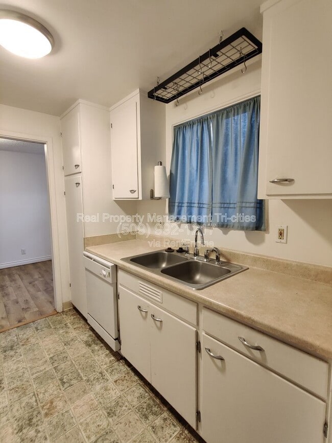 Foto del edificio - 1405 Wright Ave