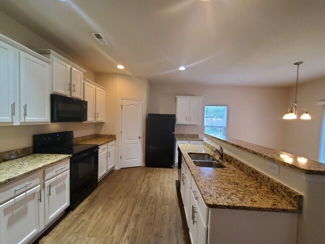Building Photo - Rental Homes Available For Rent in Charlot...