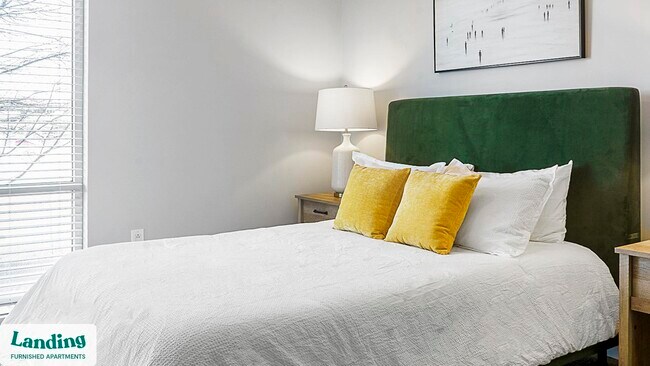 Foto del edificio - 335 W 9th St